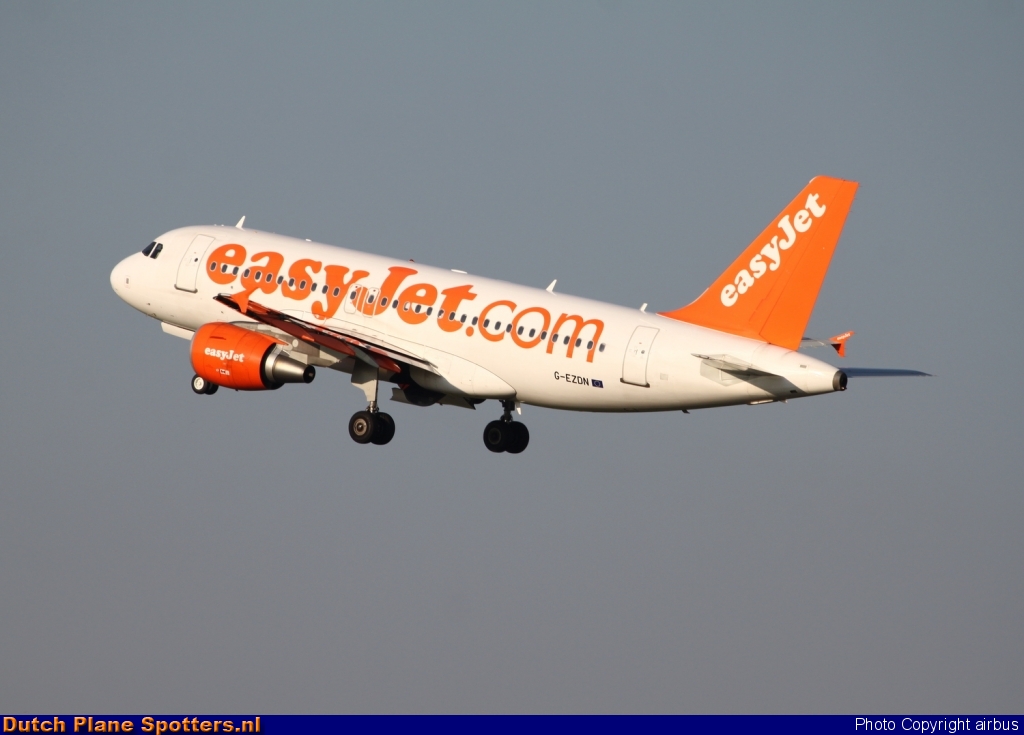 G-EZDN Airbus A319 easyJet by airbus