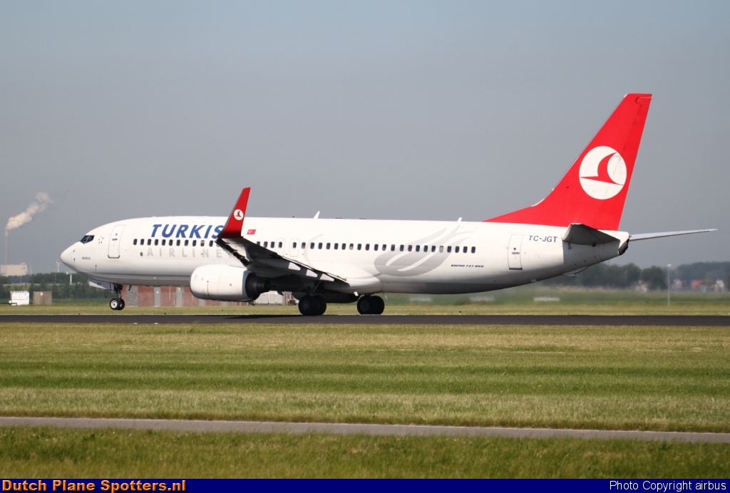TC-JGT Boeing 737-800 Turkish Airlines by airbus