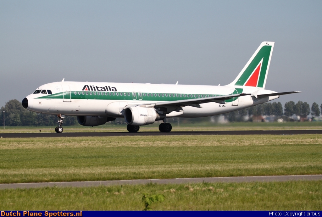 EI-IKL Airbus A320 Alitalia by airbus