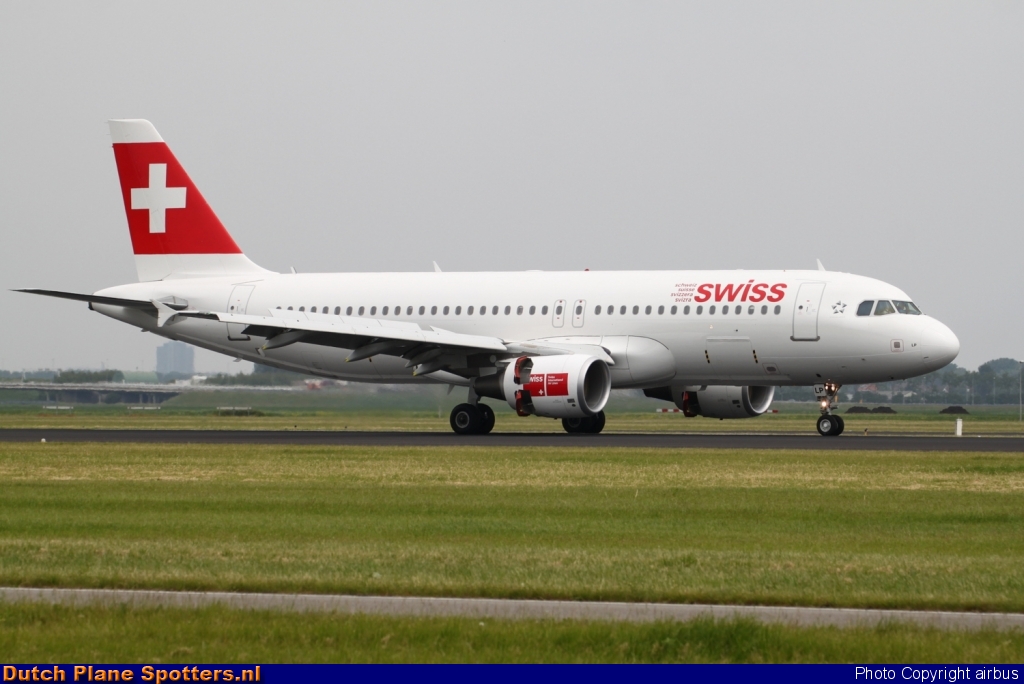 HB-JLP Airbus A320 Swiss International Air Lines by airbus