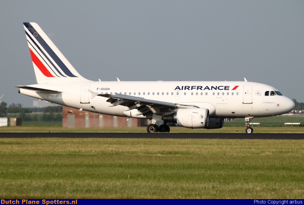 F-GUGH Airbus A318 Air France by airbus