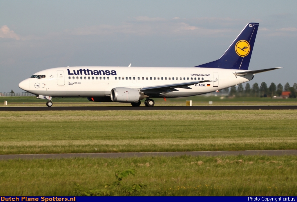 D-ABXL Boeing 737-300 Lufthansa by airbus
