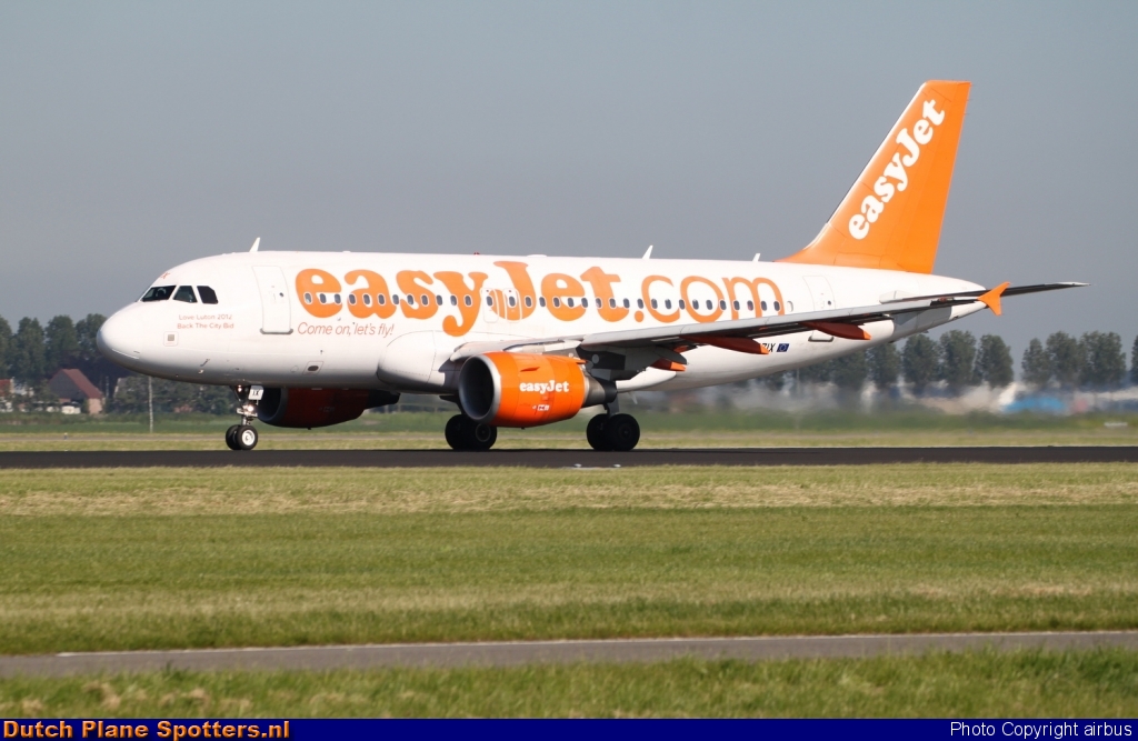 G-EZIX Airbus A319 easyJet by airbus