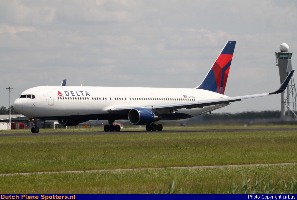 N179DN Boeing 767-300 Delta Airlines by airbus