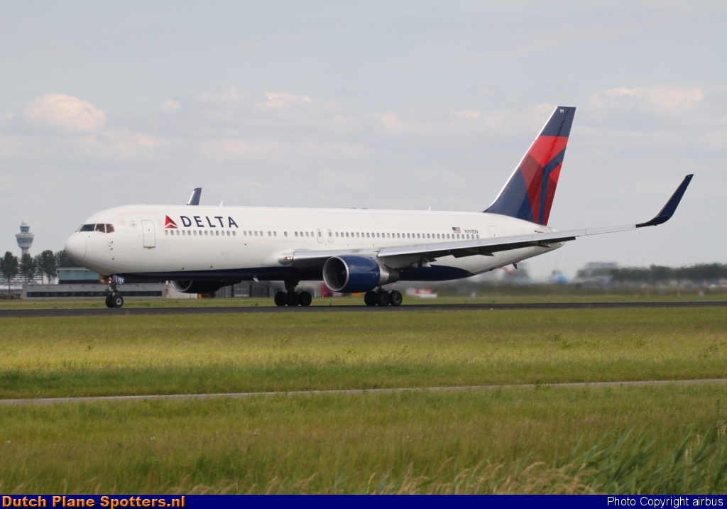 N191DN Boeing 767-300 Delta Airlines by airbus