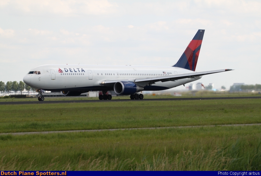 N394DL Boeing 767-300 Delta Airlines by airbus