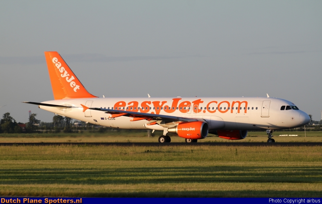 G-EZUG Airbus A320 easyJet by airbus