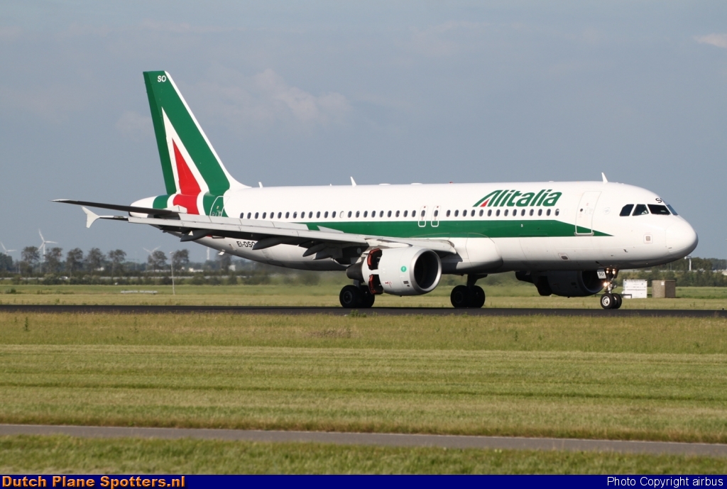 EI-DSO Airbus A320 Alitalia by airbus