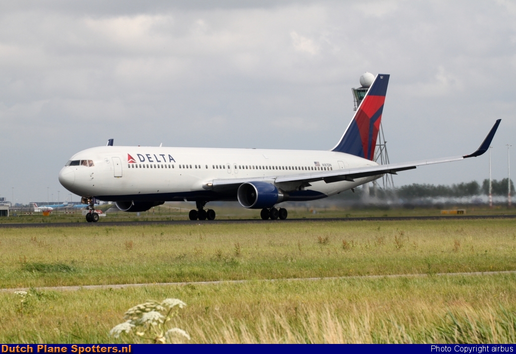 N187DN Boeing 767-300 Delta Airlines by airbus