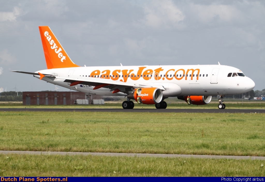 G-EZWA Airbus A320 easyJet by airbus