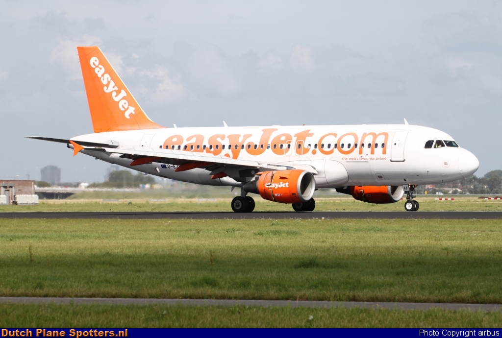 G-EZIJ Airbus A319 easyJet by airbus