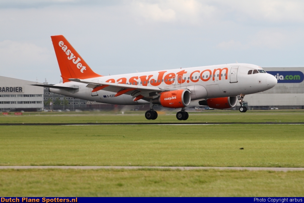 G-EZDM Airbus A319 easyJet by airbus