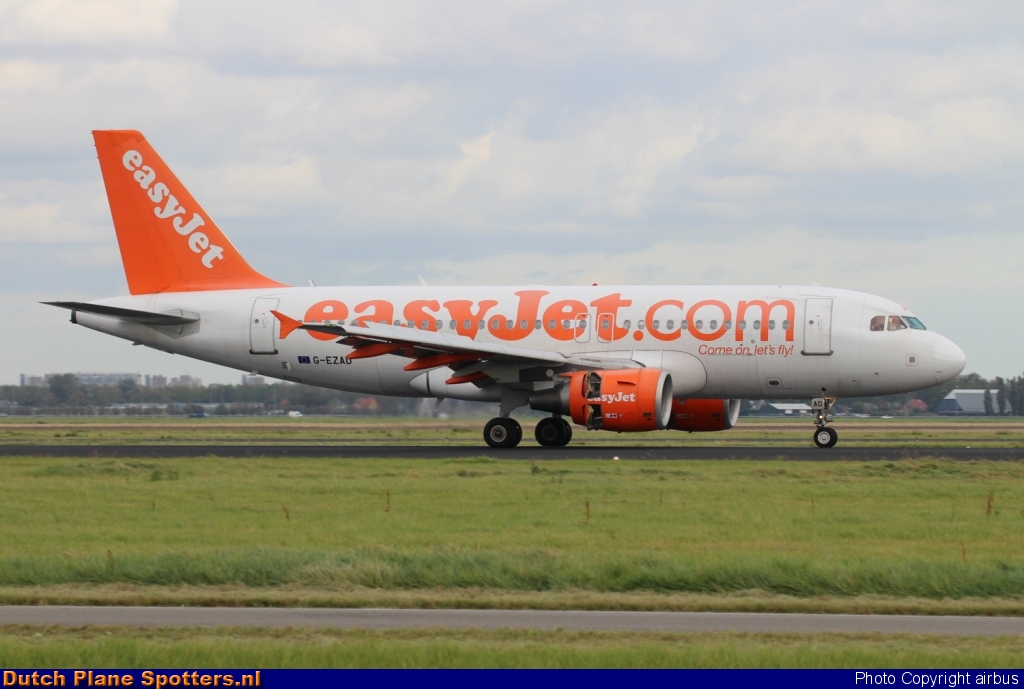 G-EZAD Airbus A319 easyJet by airbus