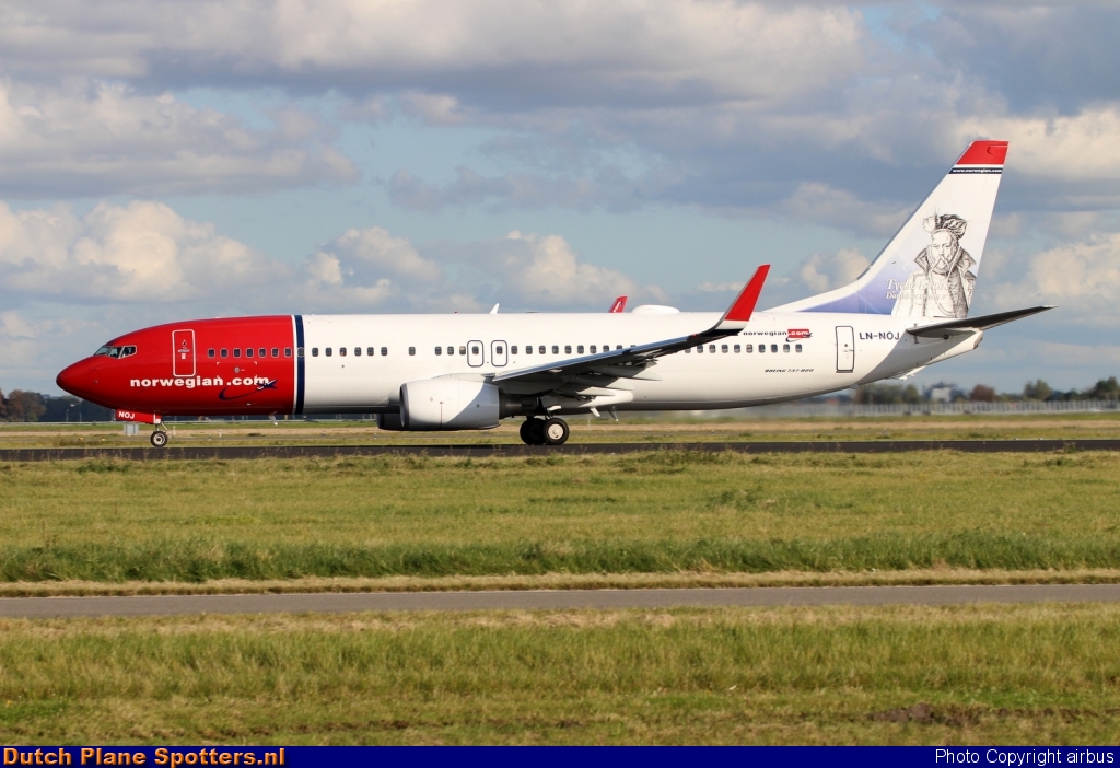 LN-NOJ Boeing 737-400 Norwegian Air Shuttle by airbus