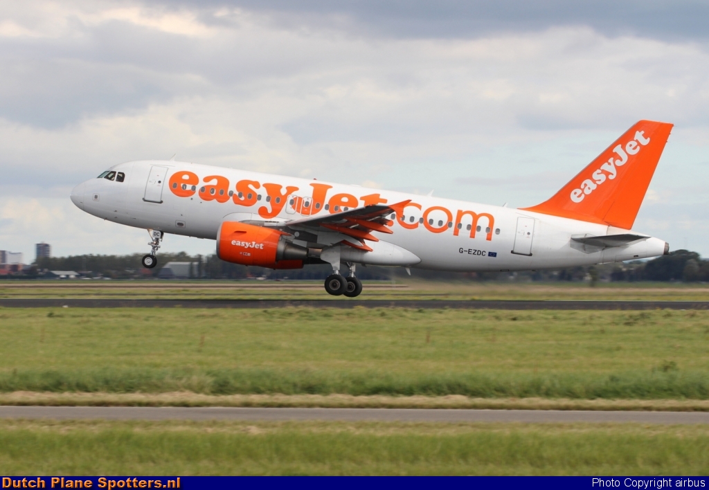 G-EZDC Airbus A319 easyJet by airbus