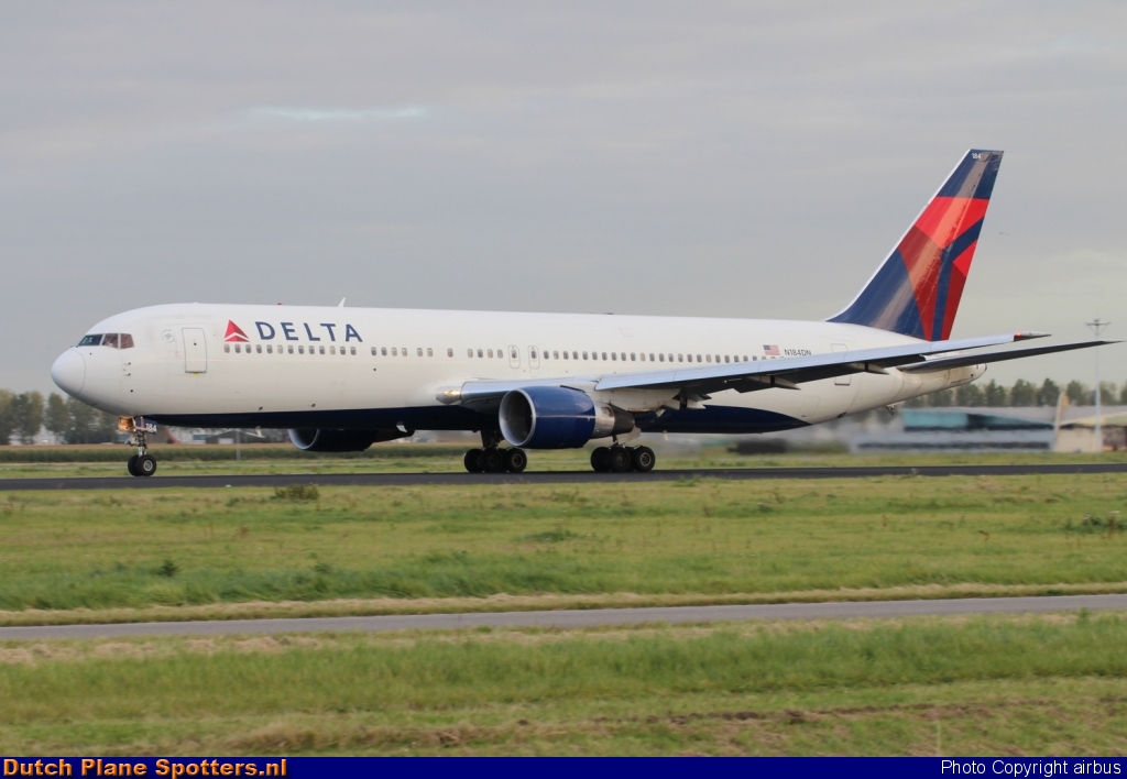 N184DN Boeing 767-300 Delta Airlines by airbus