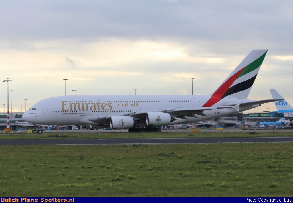 A6-EDR Airbus A380-800 Emirates by airbus