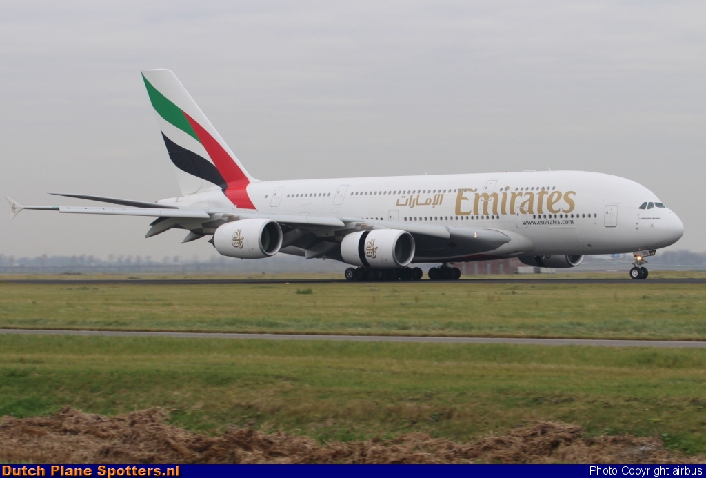 A6-EDS Airbus A380-800 Emirates by airbus