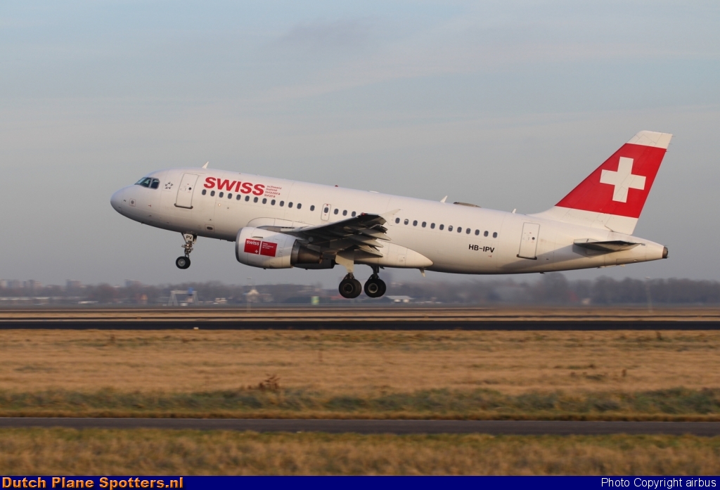 HB-IPV Airbus A320 Swiss International Air Lines by airbus