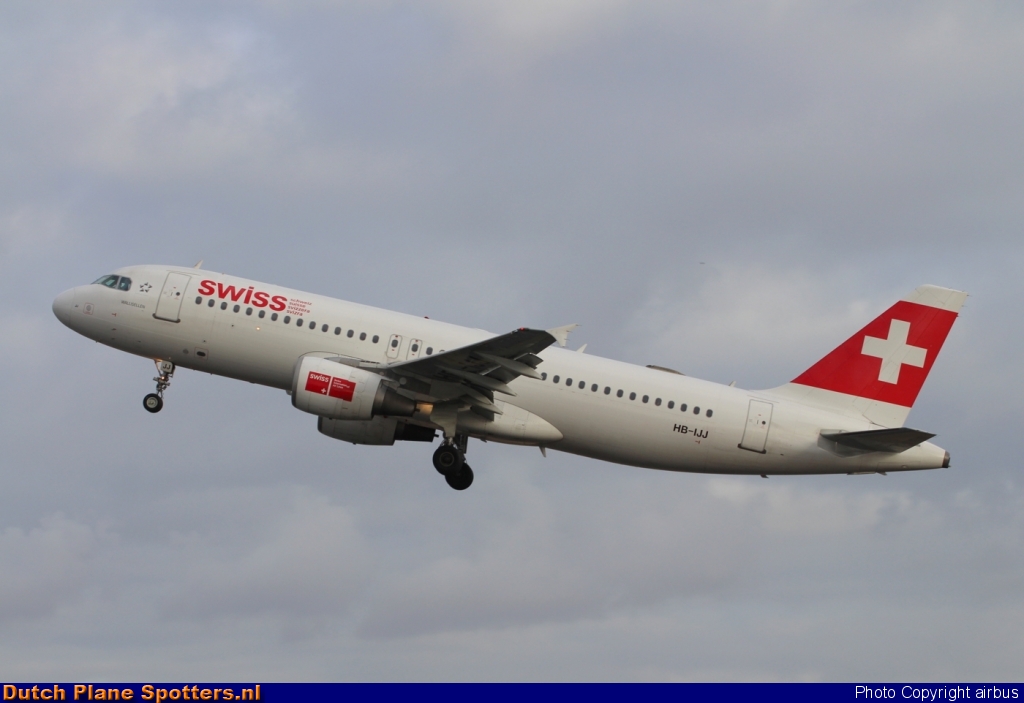 HB-IJJ Airbus A320 Swiss International Air Lines by airbus