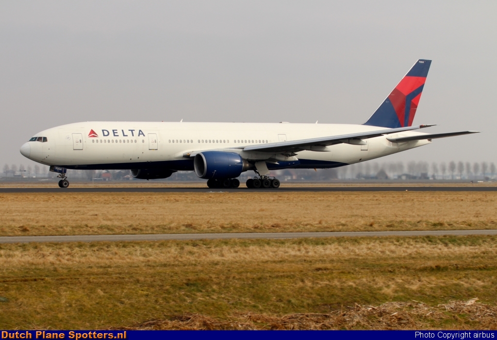 N863DA Boeing 777-200 Delta Airlines by airbus