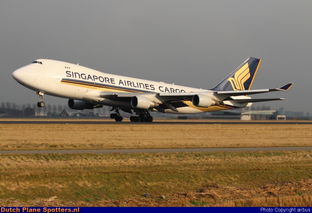 9V-SFP Boeing 747-400 Singapore Airlines Cargo by airbus