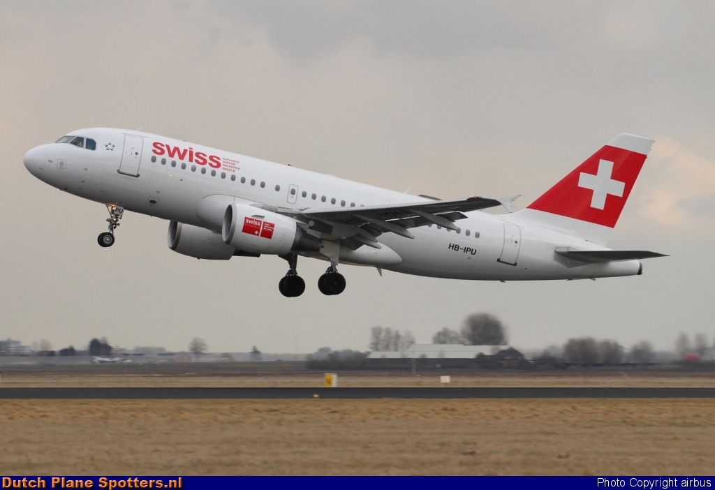 HB-IPU Airbus A319 Swiss International Air Lines by airbus