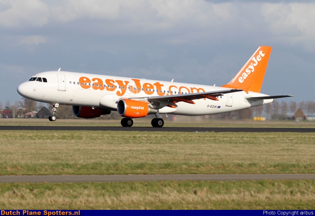 G-EZUK Airbus A320 easyJet by airbus