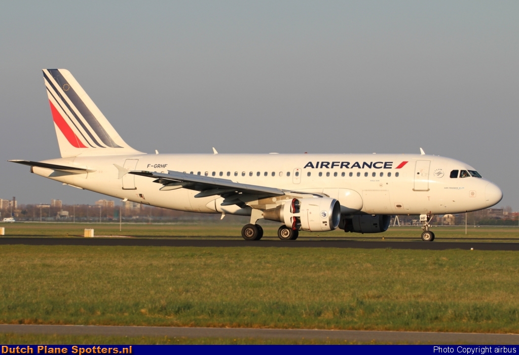 F-GRHF Airbus A319 Air France by airbus