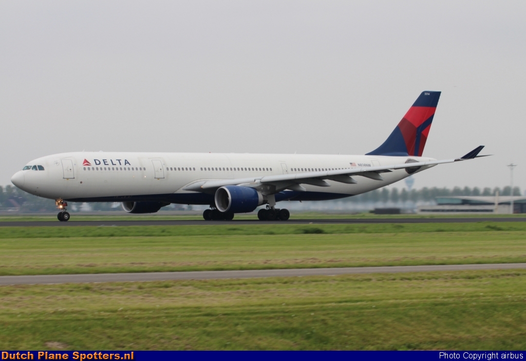 N814NW Airbus A330-300 Delta Airlines by airbus