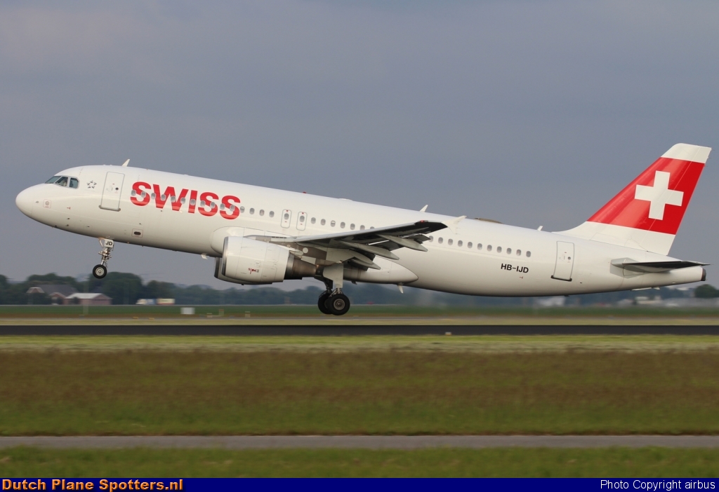 HB-IJD Airbus A320 Swiss International Air Lines by airbus