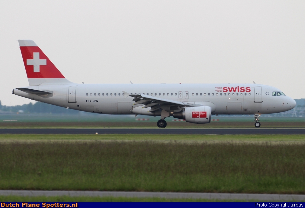 HB-IJW Airbus A320 Swiss International Air Lines by airbus