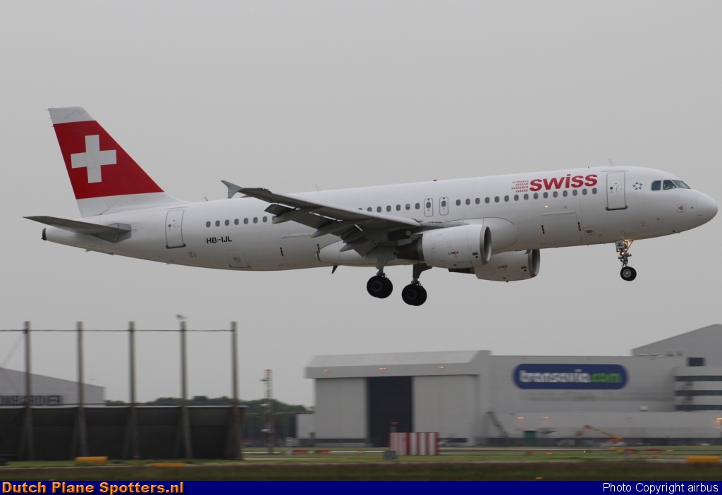 HB-IJL Airbus A320 Swiss International Air Lines by airbus