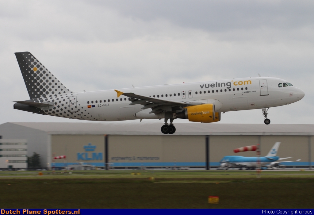 EC-HGZ Airbus A320 Vueling.com by airbus