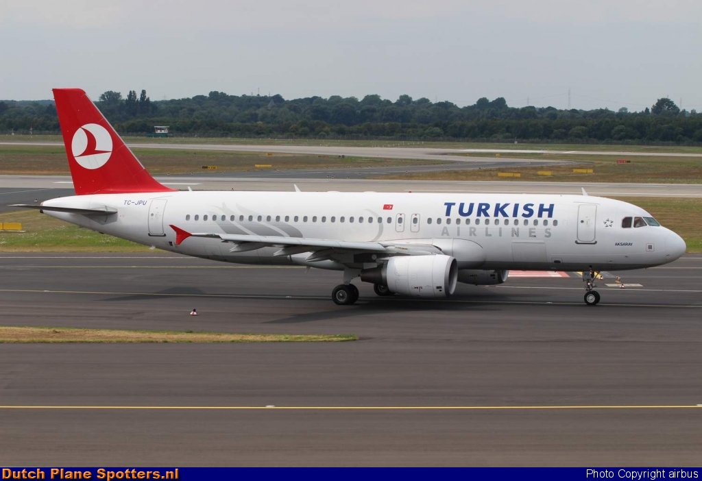 TC-JPU Airbus A320 Turkish Airlines by airbus