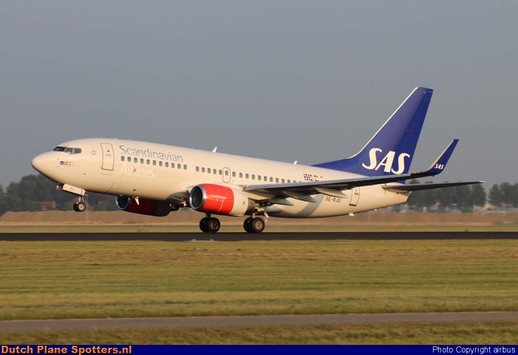 SE-RJU Boeing 737-700 SAS Scandinavian Airlines by airbus