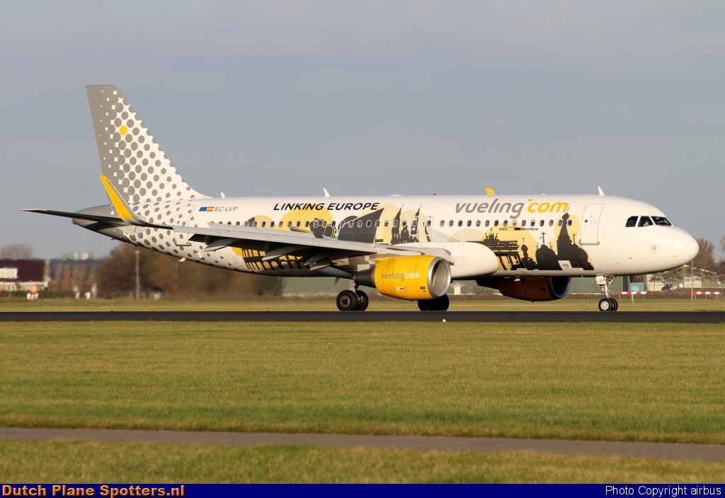 EC-LVP Airbus A320 Vueling.com by airbus