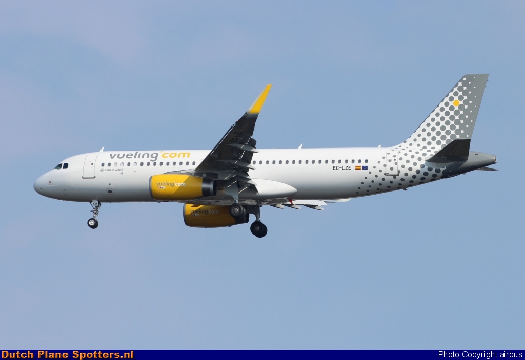 EC-LZE Airbus A320 Vueling.com by airbus