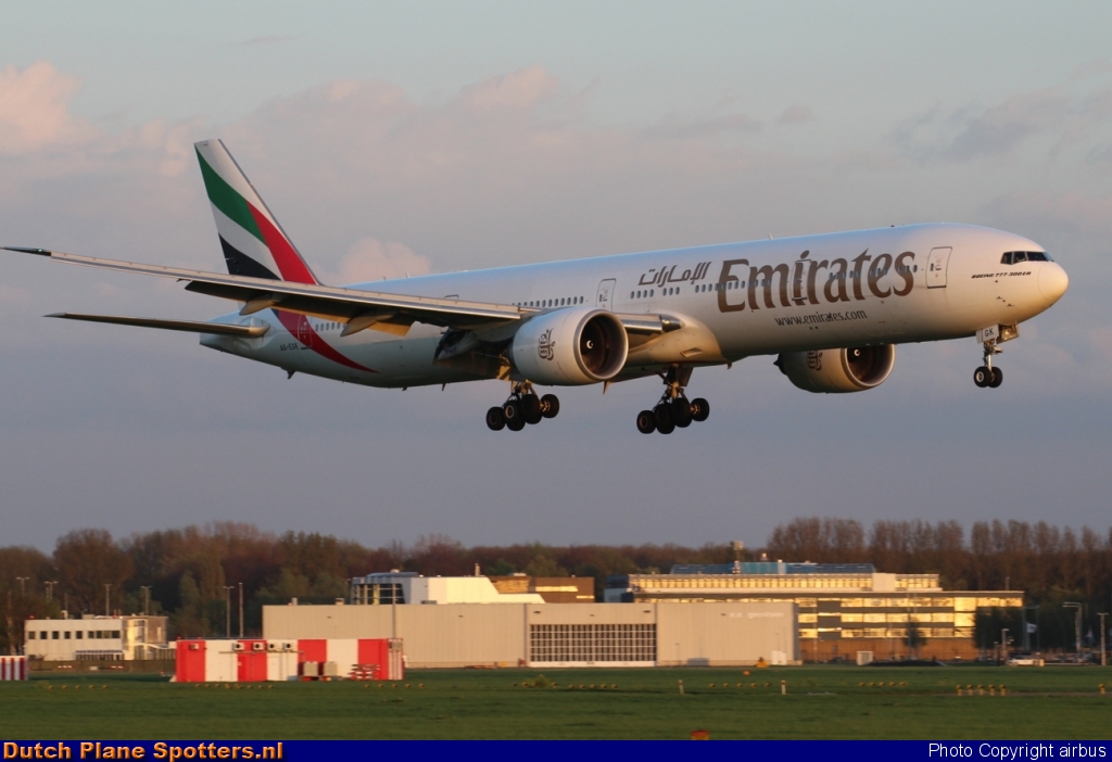 A6-EGK Boeing 777-300 Emirates by airbus