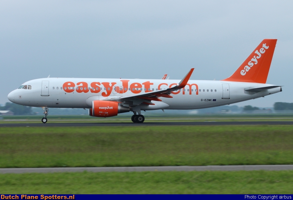 G-EZWK Airbus A320 easyJet by airbus