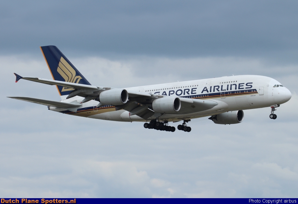 9V-SKF Airbus A380-800 Singapore Airlines by airbus