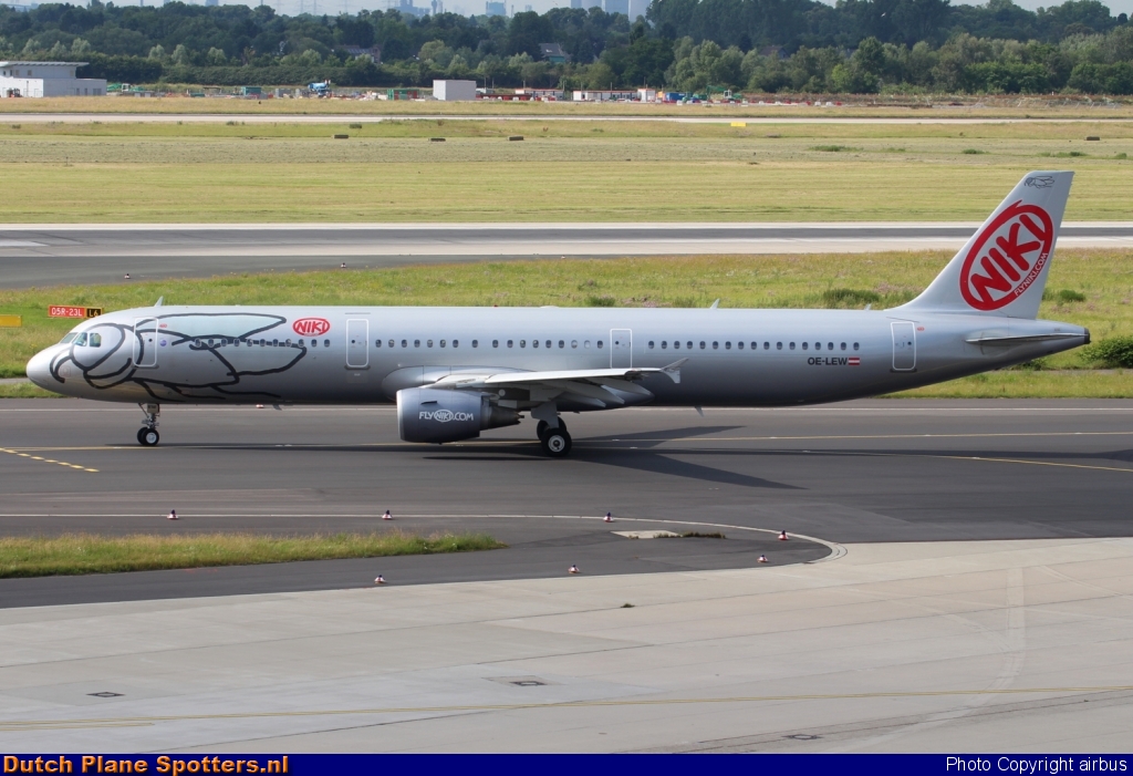 OE-LEW Airbus A321 Niki by airbus