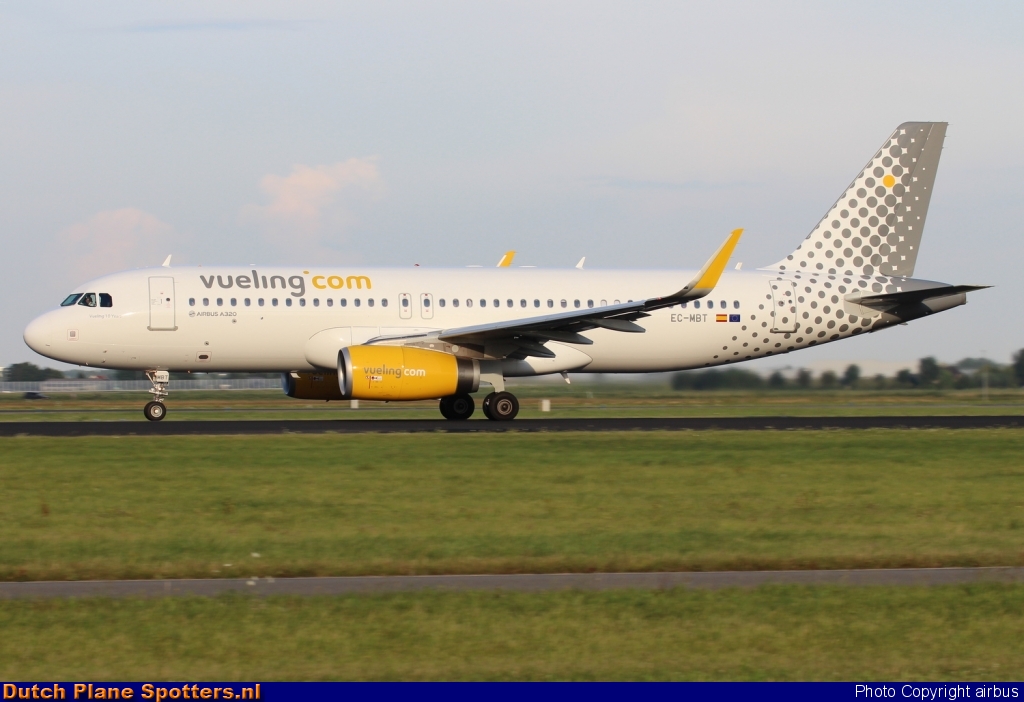 EC-MBT Airbus A320 Vueling.com by airbus