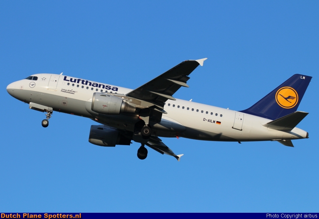D-AILM Airbus A319 Lufthansa by airbus
