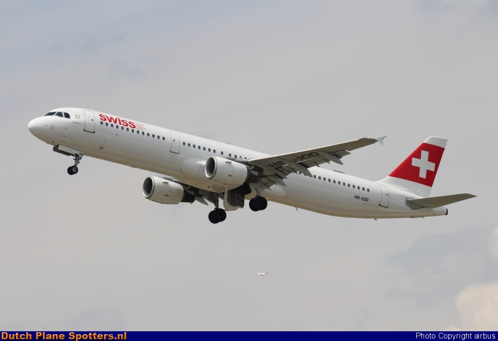 HB-IOD Airbus A321 Swiss International Air Lines by airbus