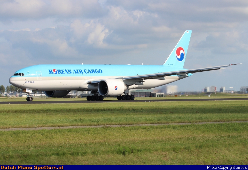 HL8285 Boeing 777-F Korean Air Cargo by airbus