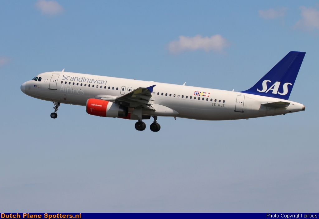 SE-RJE Airbus A320 SAS Scandinavian Airlines by airbus