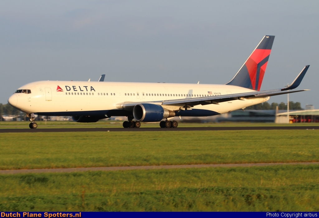 N1607B Boeing 767-300 Delta Airlines by airbus