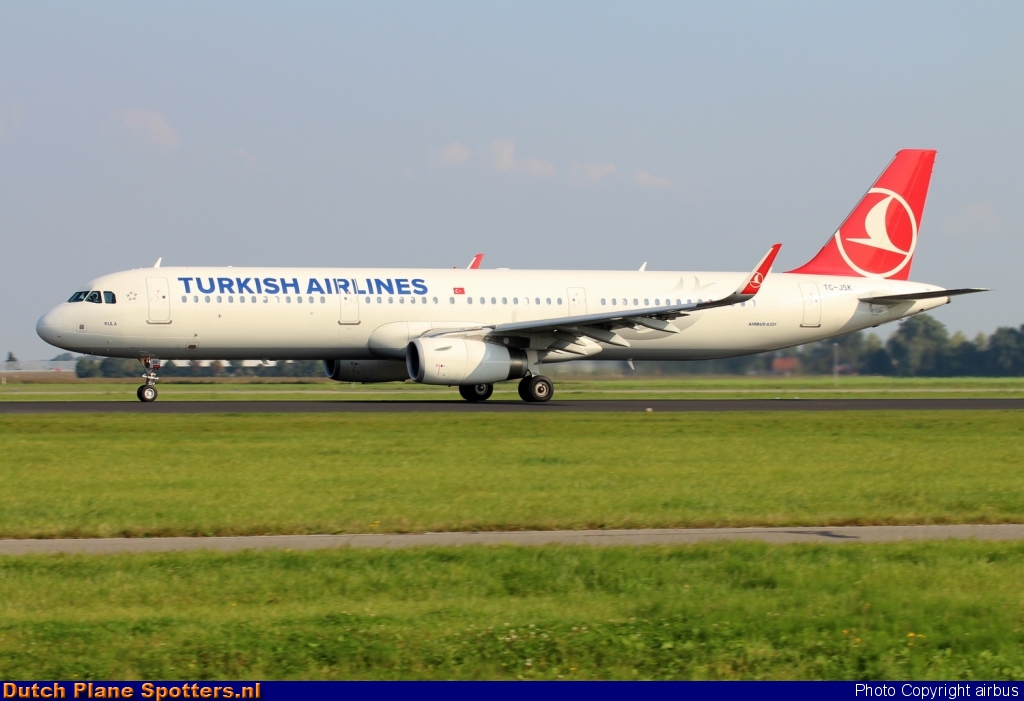 TC-JSK Airbus A320 Turkish Airlines by airbus