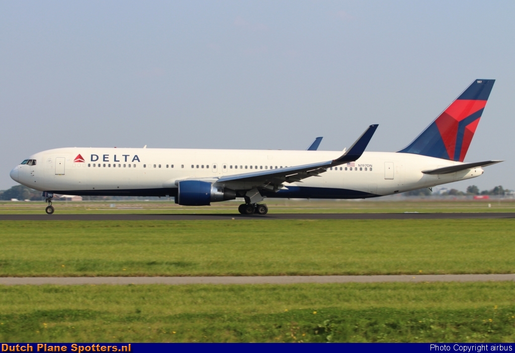 N197DN Boeing 767-300 Delta Airlines by airbus